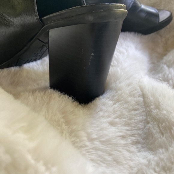 Kenneth Cole reaction leather open toe open heeled bootie 4”heel size 6 - Picture 8 of 8